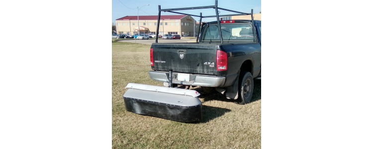 Covered Spray Bar Hitch Mount